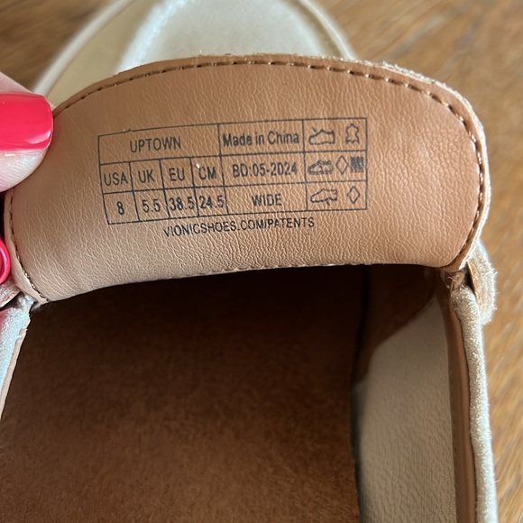 Vionic women’s slide on shoes. Size 8W New! - Picture 6 of 6